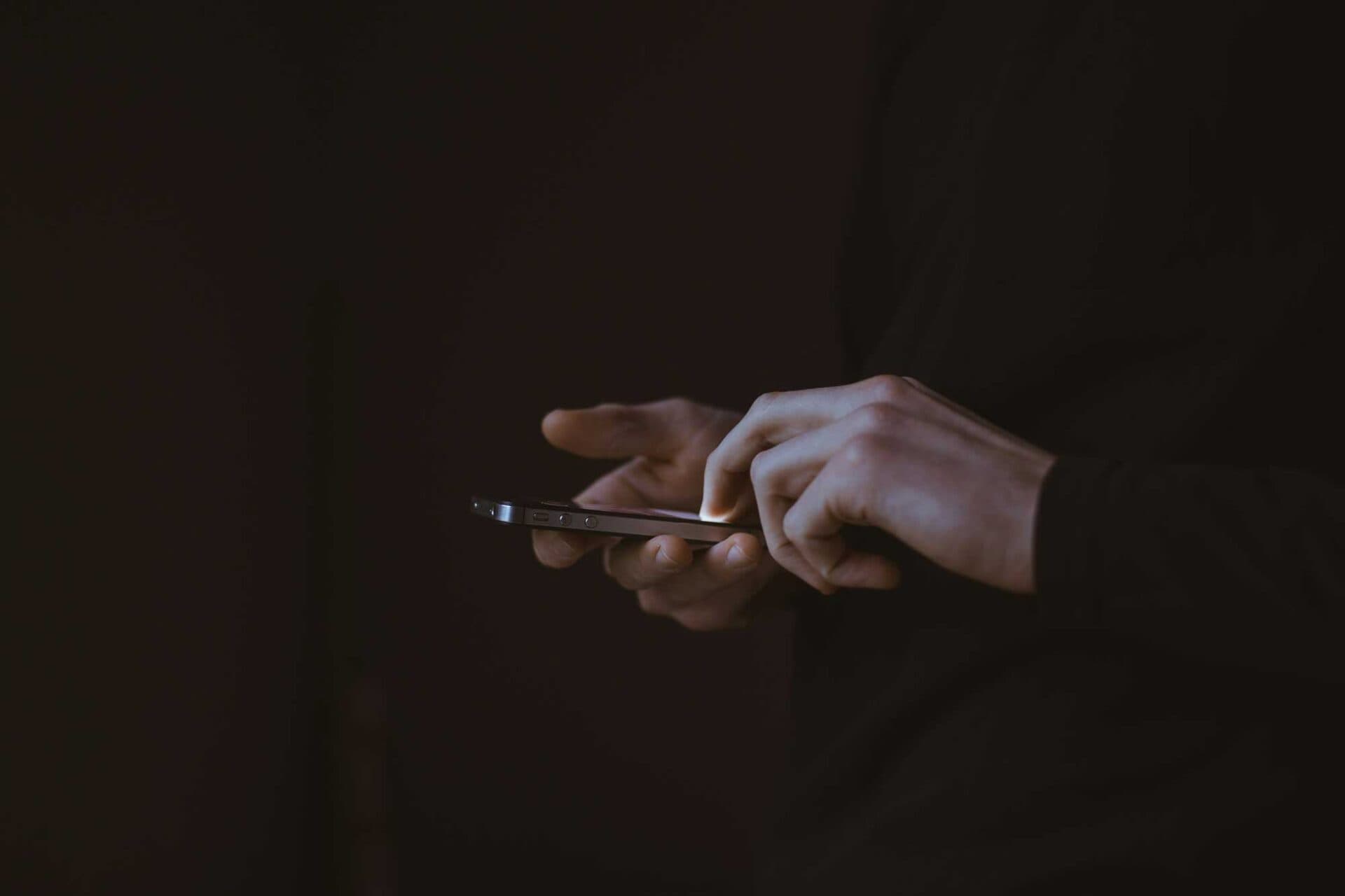mobile phone dynamic identity